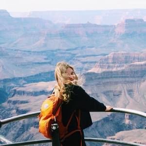 Meet your Posher, Avery